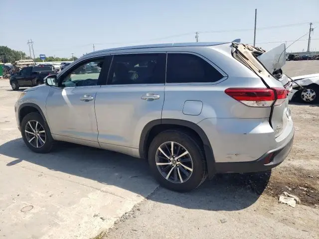 2017 TOYOTA HIGHLANDER SE  