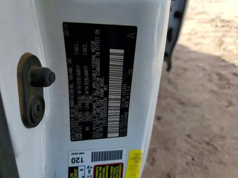 2017 TOYOTA SIENNA XLE  