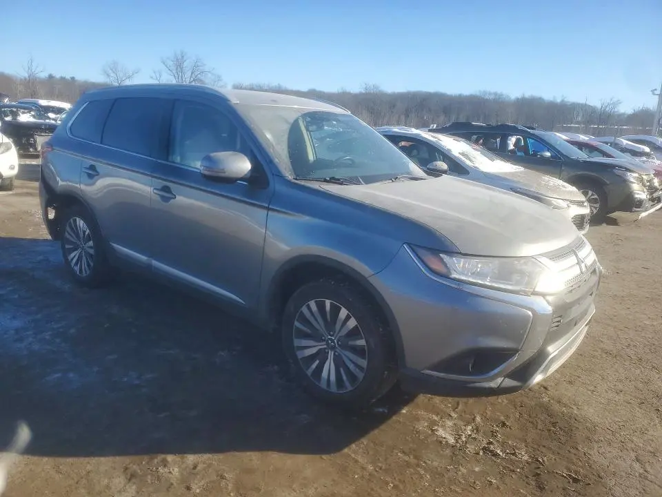 2019 MITSUBISHI OUTLANDER SE  