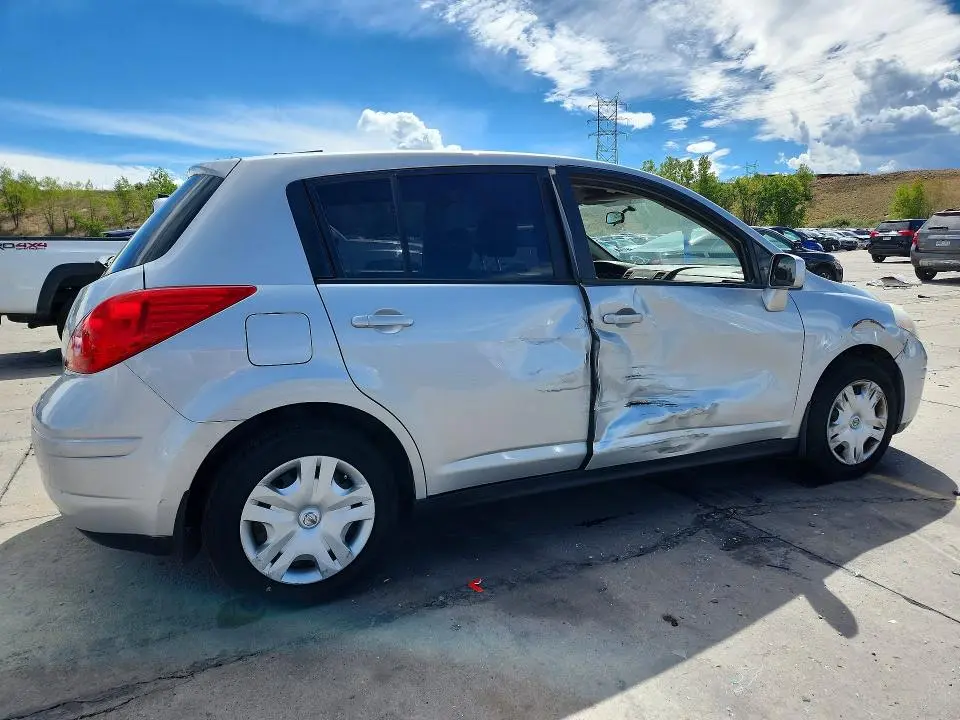 2011 NISSAN VERSA 1.8 S  