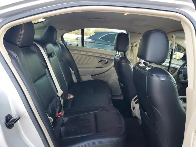 2017 FORD TAURUS SE