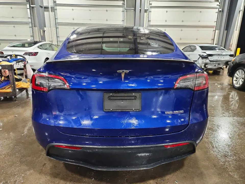 2024 TESLA MODEL Y   