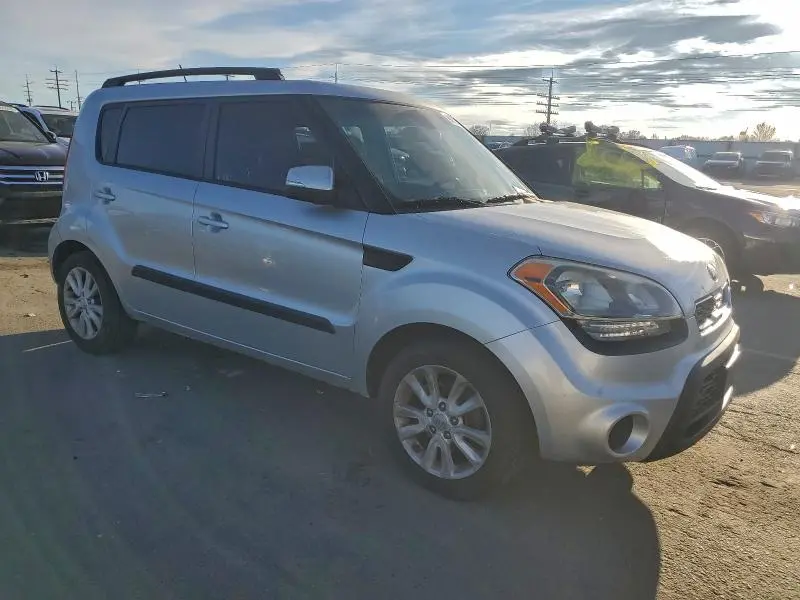 2013 KIA SOUL +  