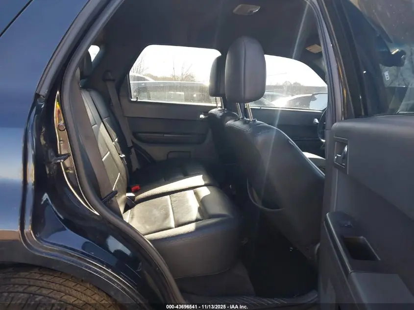 2010 FORD ESCAPE LIMITED