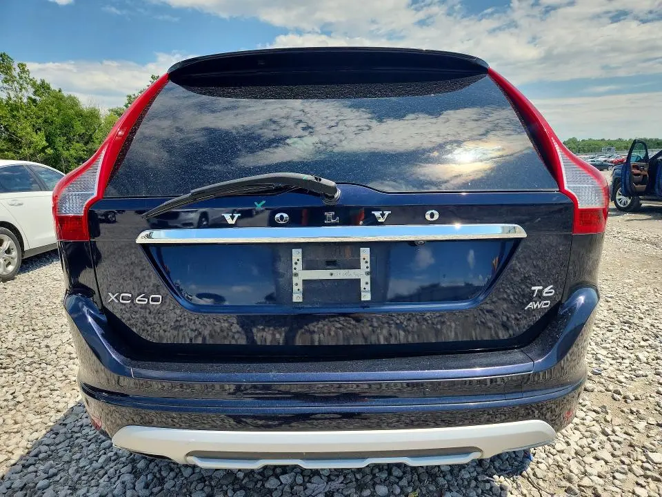 2017 VOLVO XC60 T6 DYNAMIC  