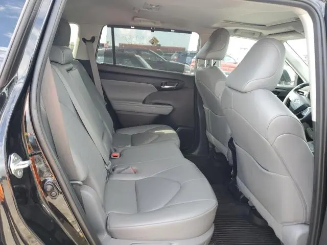 2023 TOYOTA HIGHLANDER L  