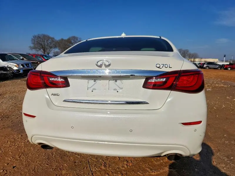 2018 INFINITI Q70L 3.7 LUXE  