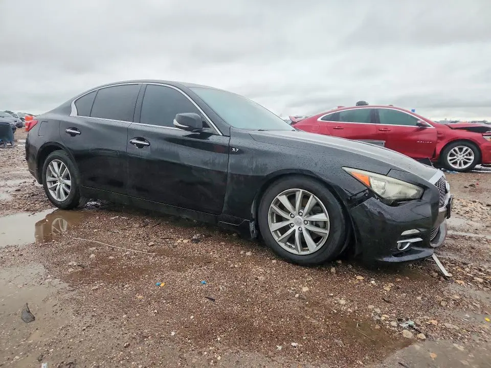2015 INFINITI Q50   