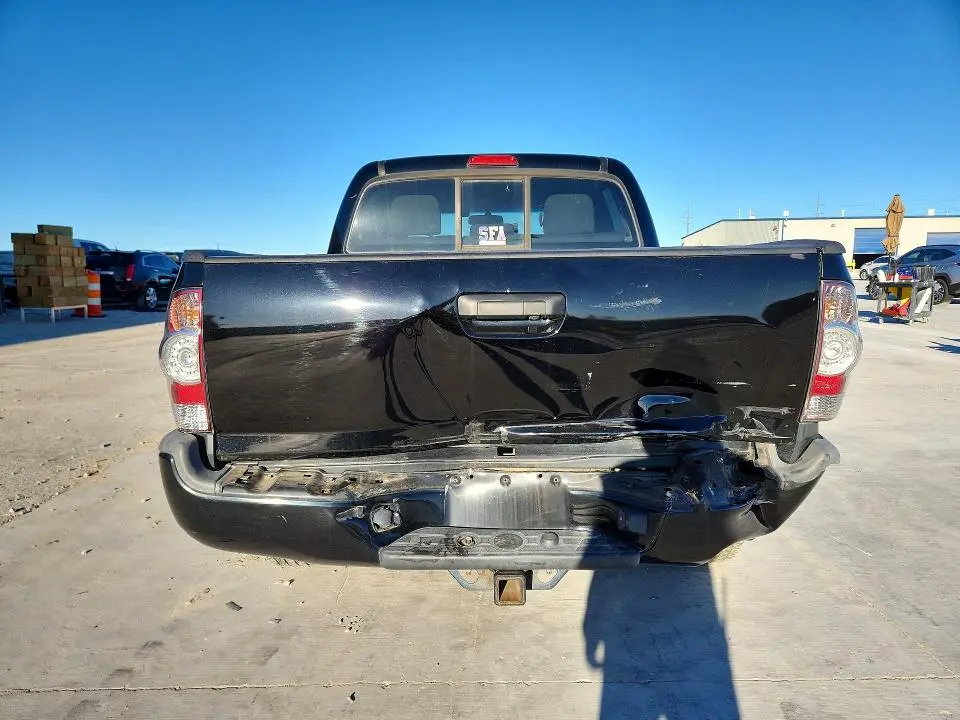 2013 TOYOTA TACOMA V6  