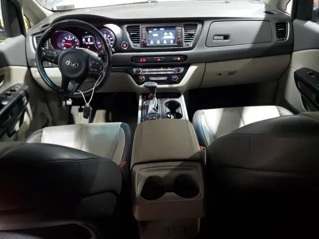 2017 KIA SEDONA LX  