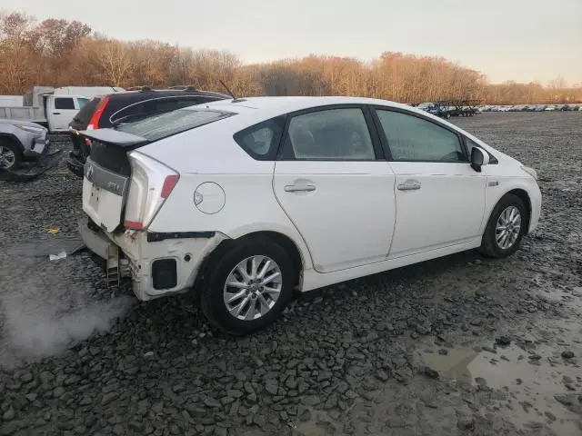 2013 TOYOTA PRIUS PLUG-IN   