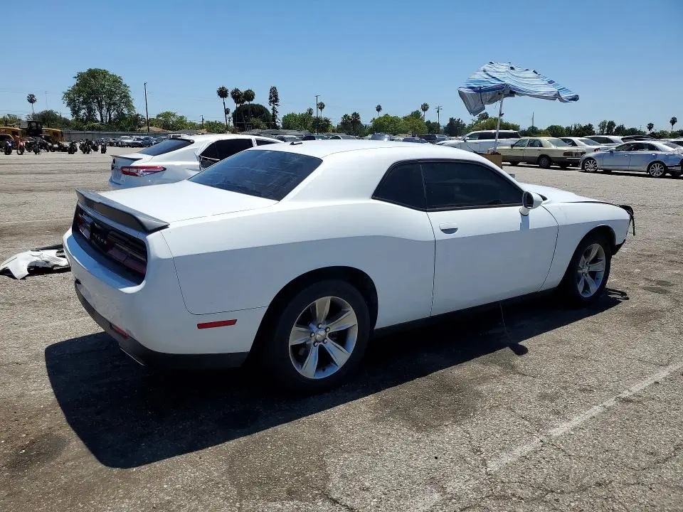 2015 DODGE CHALLENGER SXT  