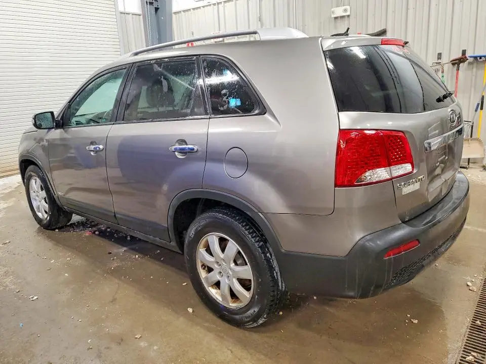 2011 KIA SORENTO LX  