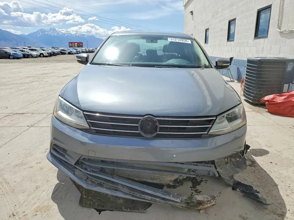 2017 VOLKSWAGEN JETTA SE  