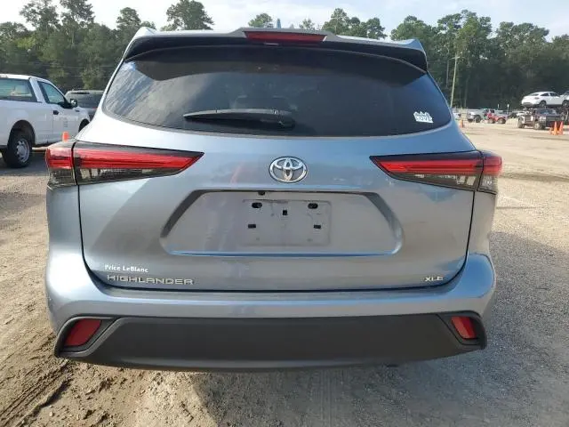 2020 TOYOTA HIGHLANDER XLE  