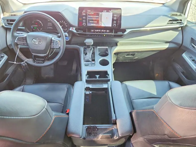 2022 TOYOTA SIENNA   