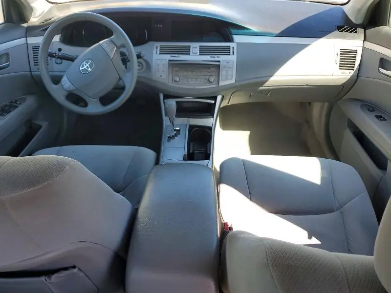 2010 TOYOTA AVALON XL  