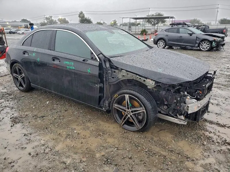 2021 MERCEDES-BENZ A 220  