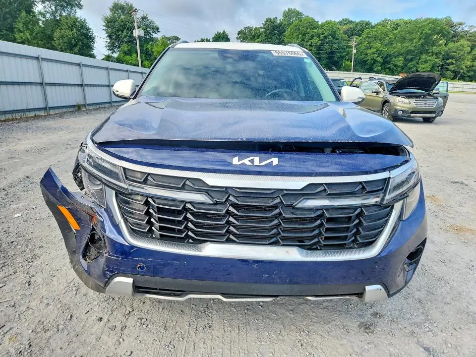 2024 KIA SELTOS S  