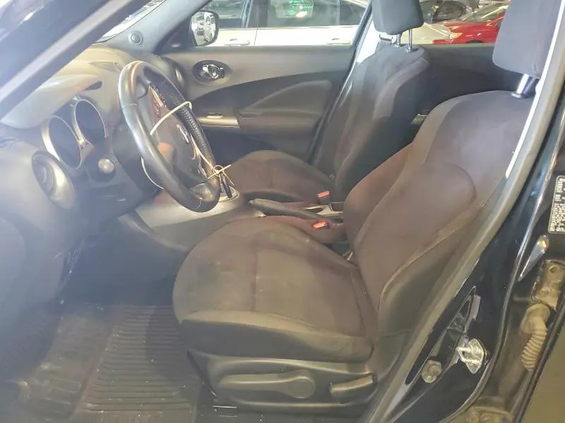 2016 NISSAN JUKE SV  