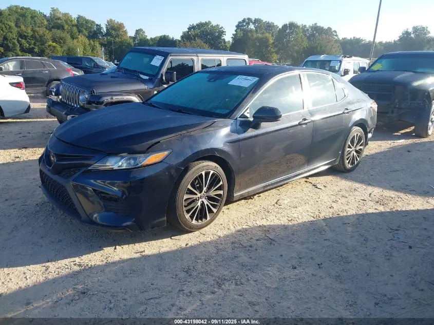 2020 TOYOTA CAMRY SE