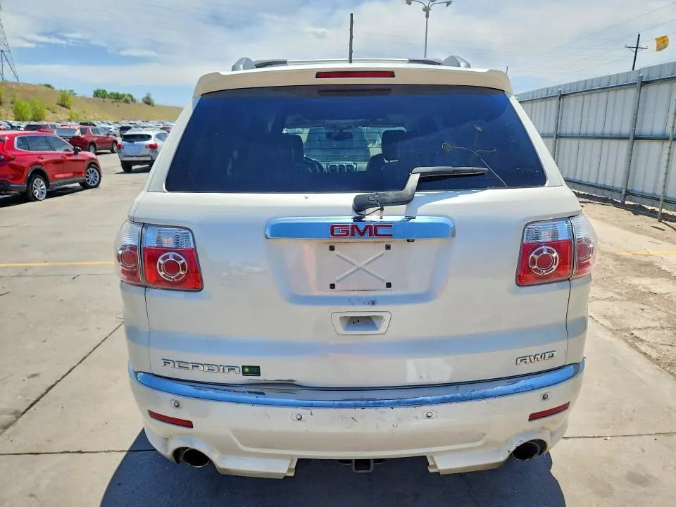 2012 GMC ACADIA DENALI  