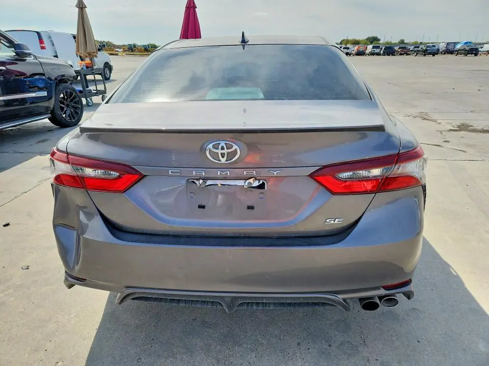 2022 TOYOTA CAMRY SE  