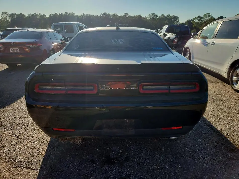 2015 DODGE CHALLENGER SXT  