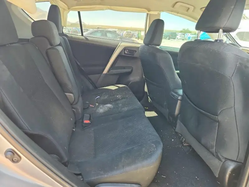 2016 TOYOTA RAV4 LE  