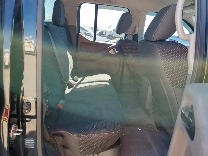 2016 NISSAN FRONTIER S  