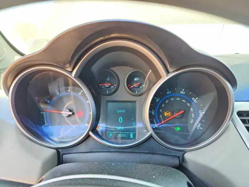 2011 CHEVROLET CRUZE LS  