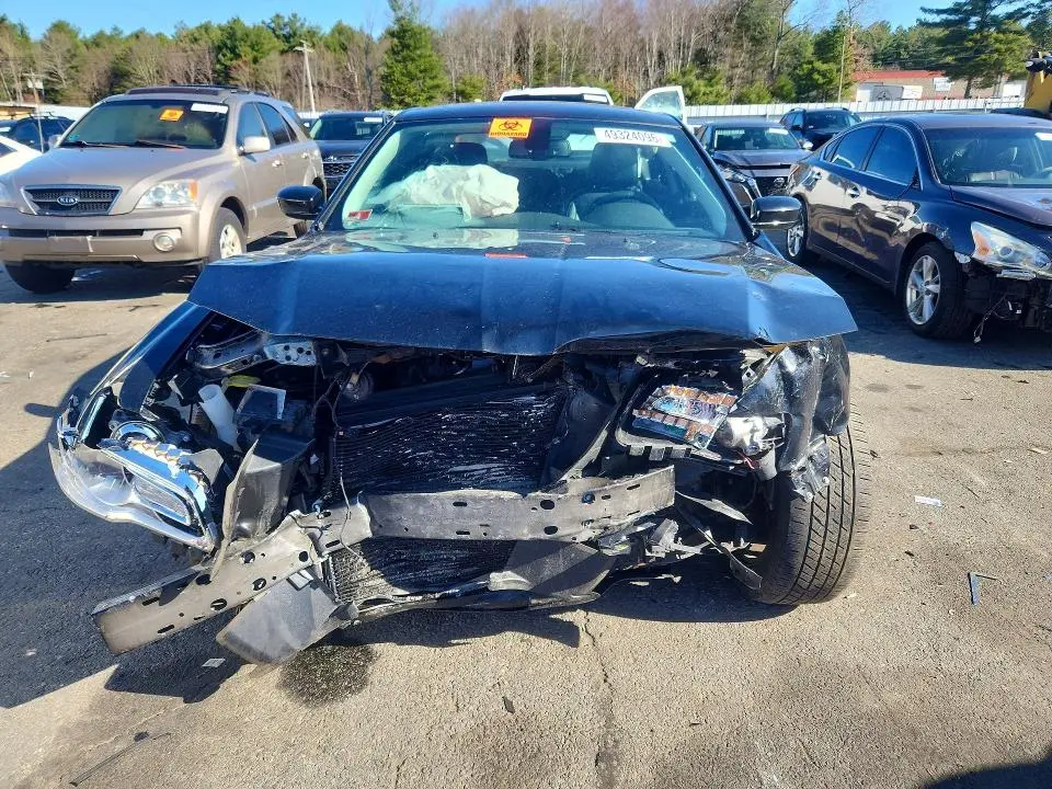 2017 CHRYSLER 300 LIMITED  