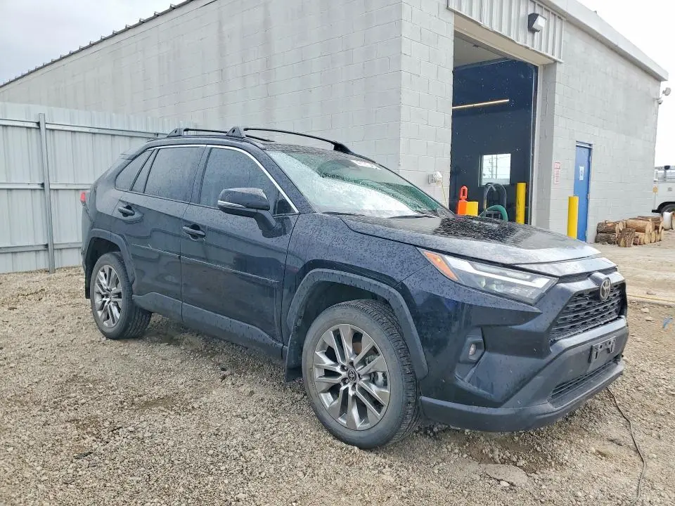 2023 TOYOTA RAV4 XLE PREMIUM  