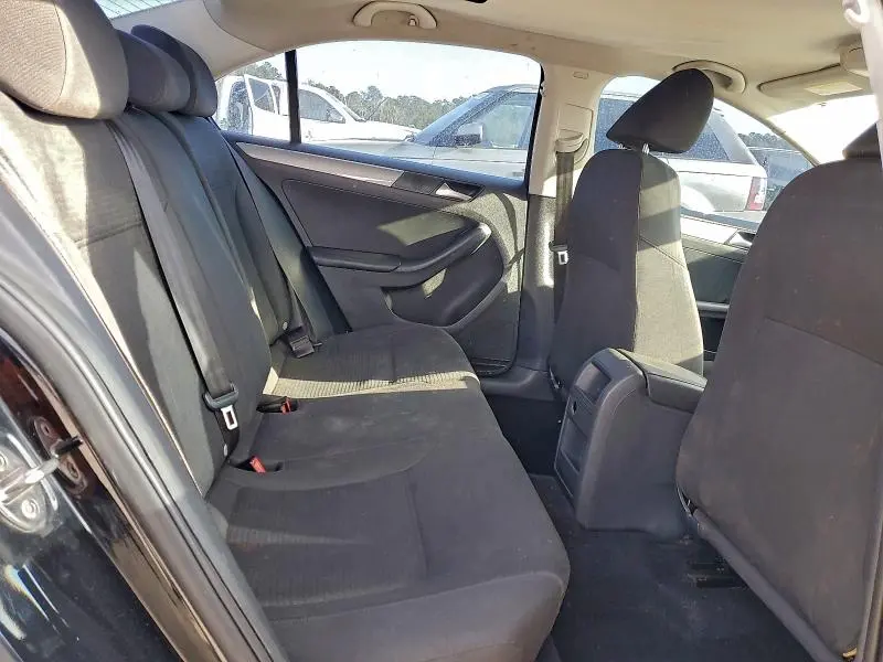 2015 VOLKSWAGEN JETTA SE  