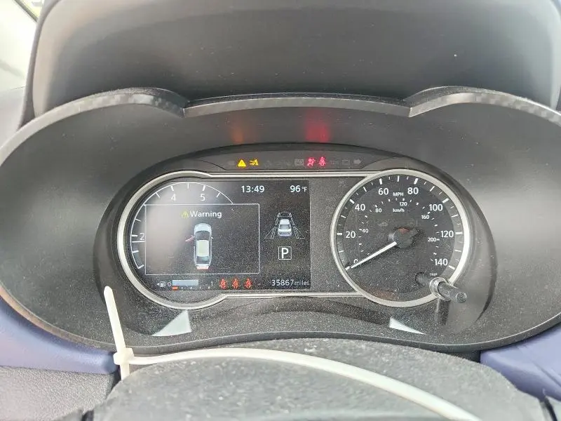 2024 NISSAN VERSA SV  