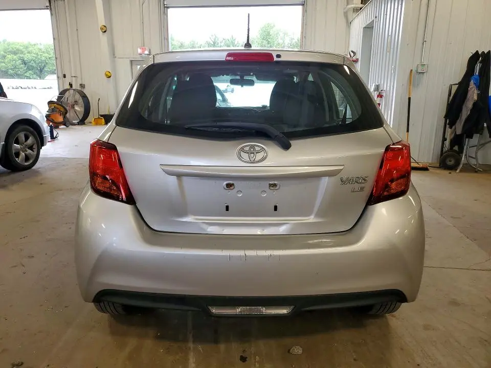 2015 TOYOTA YARIS 5-DOOR LE  