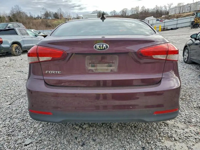 2017 KIA FORTE LX  