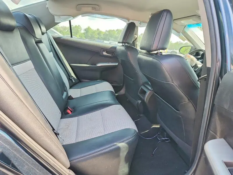2014 TOYOTA CAMRY SE  