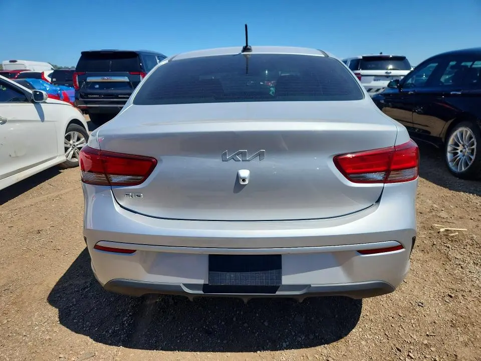 2022 KIA RIO S  