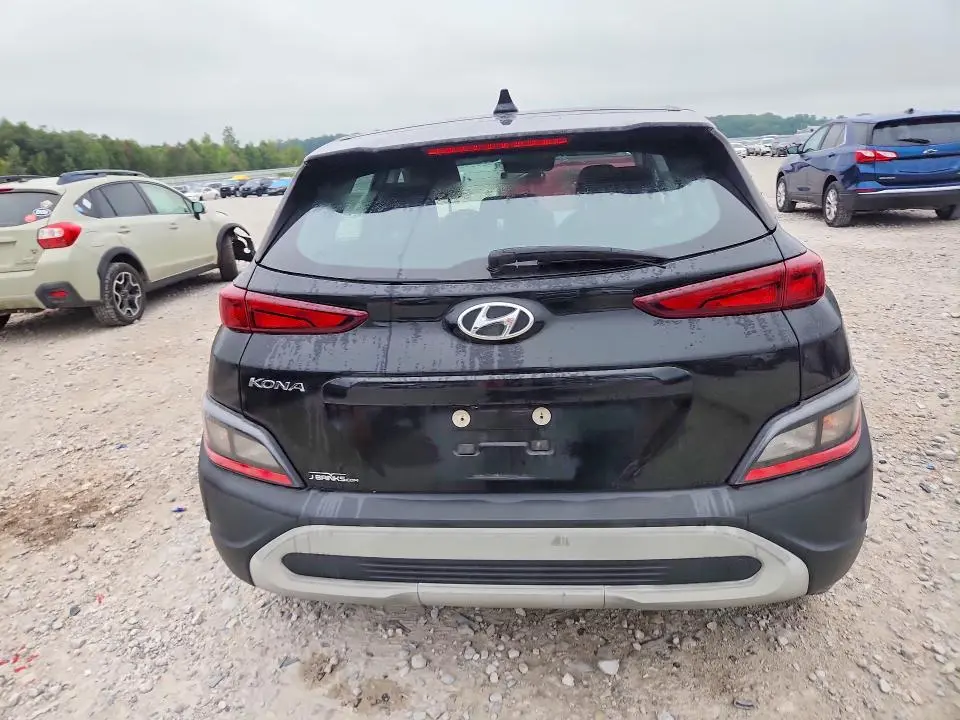 2022 HYUNDAI KONA SE  