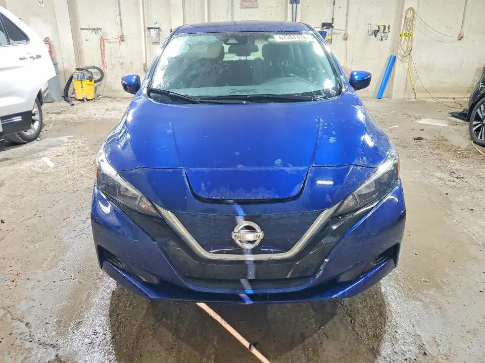 2022 NISSAN LEAF S  