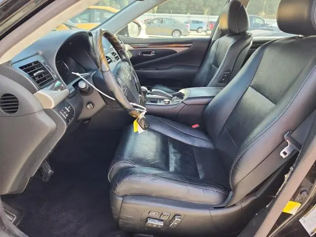2013 LEXUS LS 460L  
