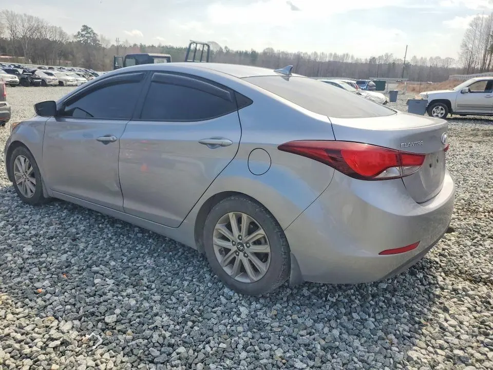 2015 HYUNDAI ELANTRA SE  