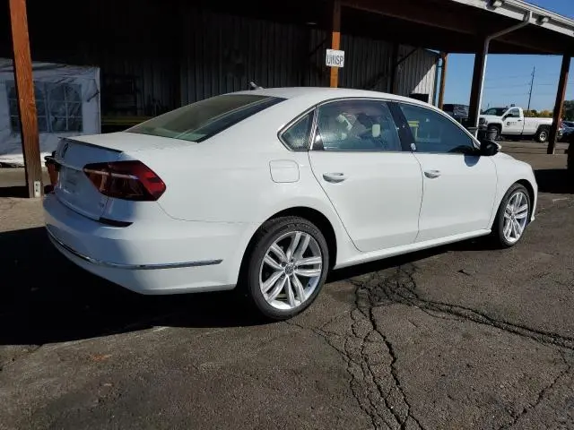 2019 VOLKSWAGEN PASSAT WOLFSBURG  