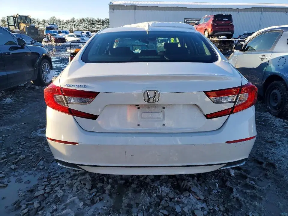 2018 HONDA ACCORD LX  