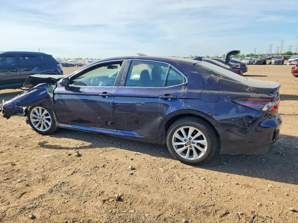 2022 TOYOTA CAMRY LE  