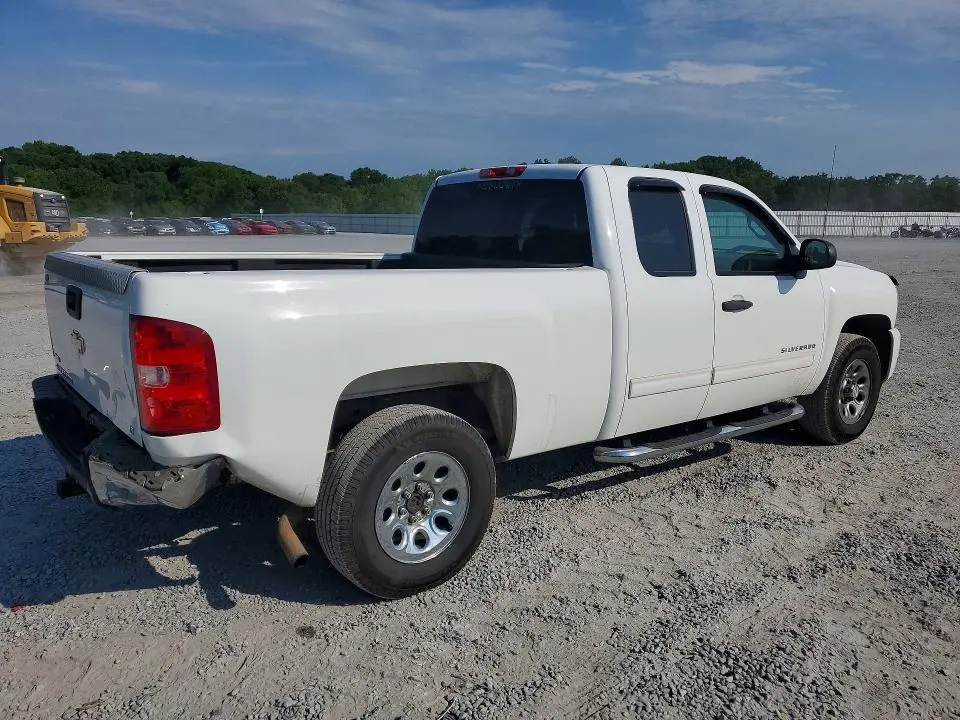 2011 CHEVROLET SILVERADO C1500 LT  