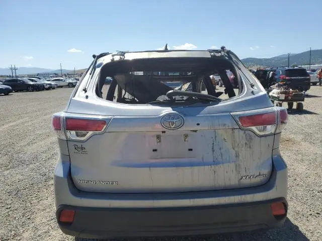 2016 TOYOTA HIGHLANDER XLE  