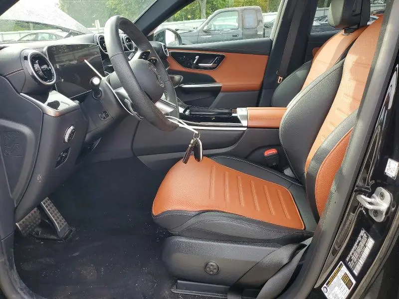 2024 MERCEDES-BENZ GLC 300  