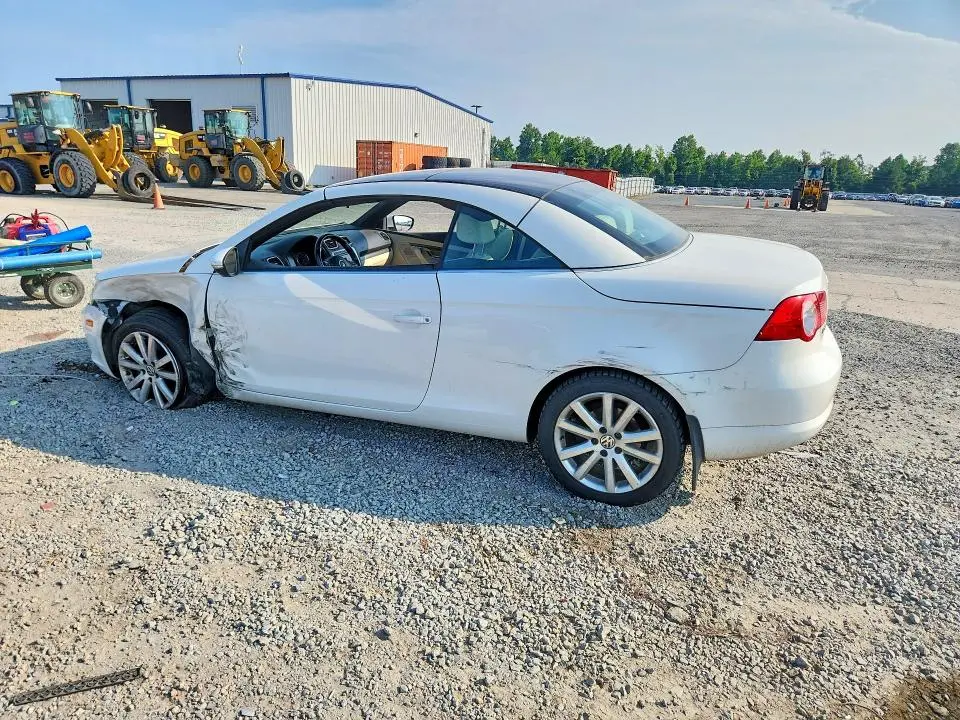 2011 VOLKSWAGEN EOS KOMFORT  